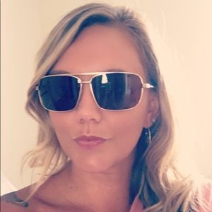 Meet your Posher, Stefanie